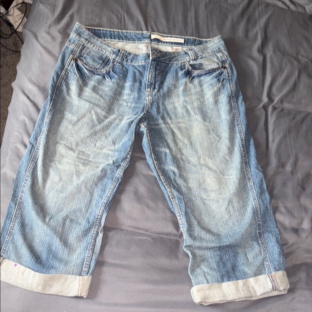 DKNY Light Blue Cropped Jeans